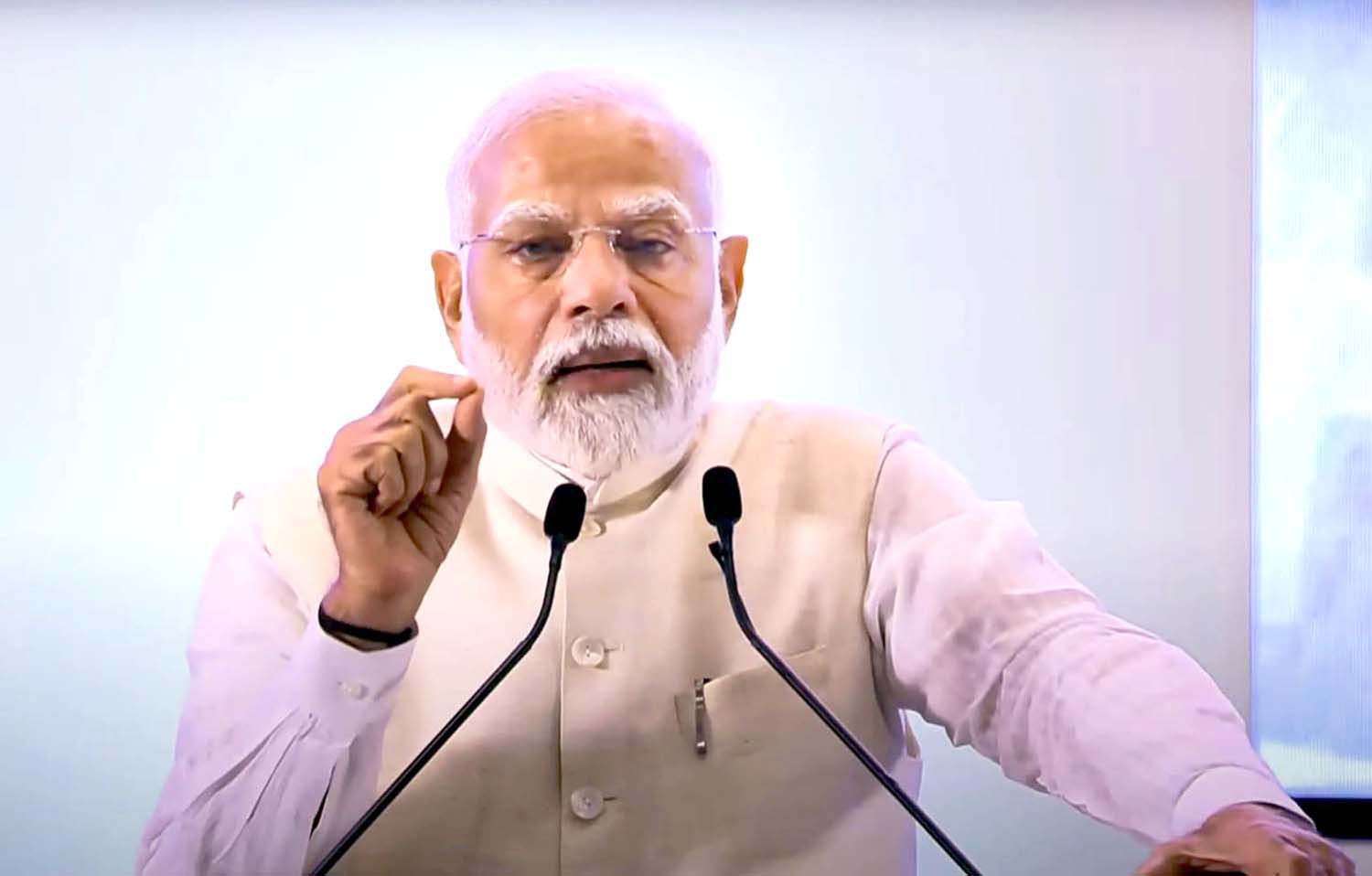 There should be speedy justice in cases of crimes against women: Modi